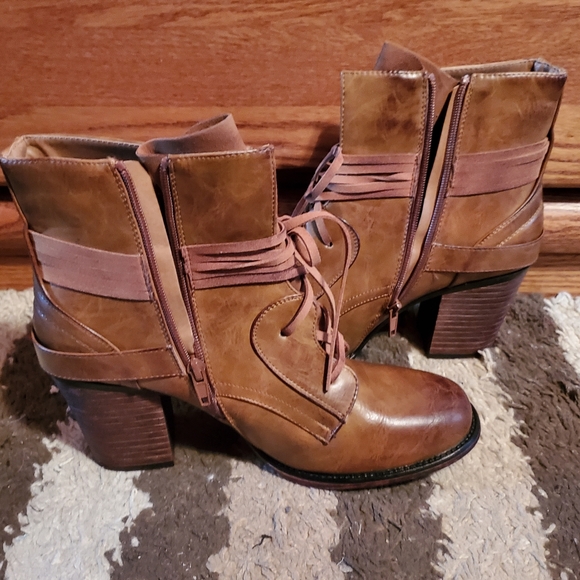 Cognac Boots - Picture 8 of 10